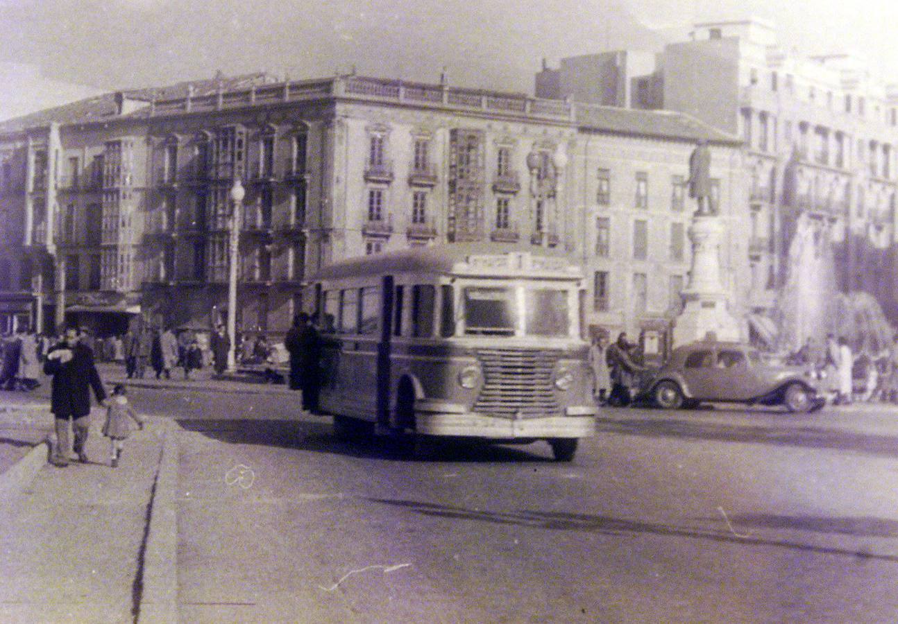 La plaza en los años 50.