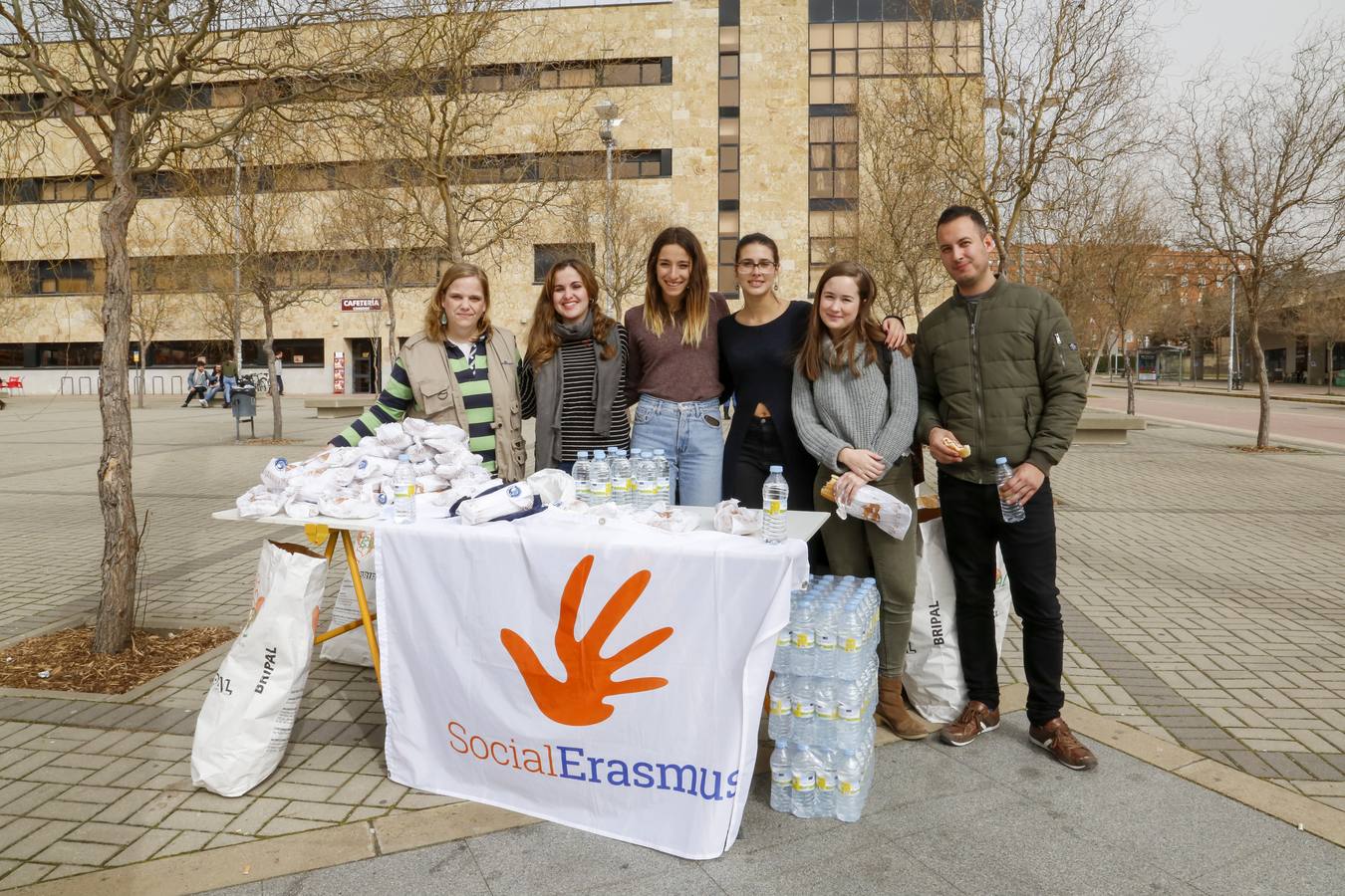 Bocata solidario de Manos Unidas en Salamanca