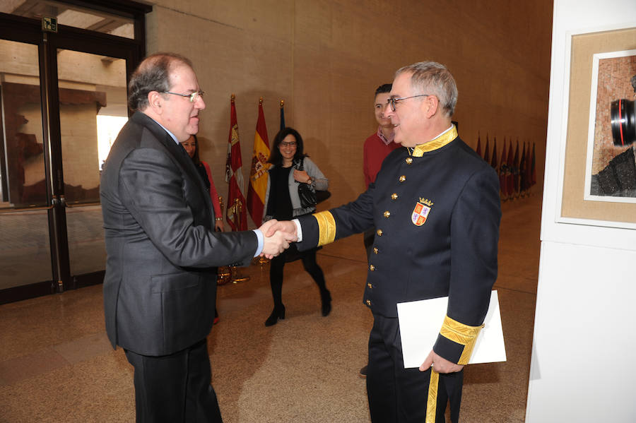 Entrega de medallas en las Cortes de Castilla y León