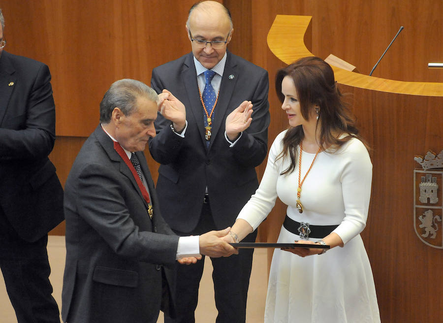 Entrega de medallas en las Cortes de Castilla y León