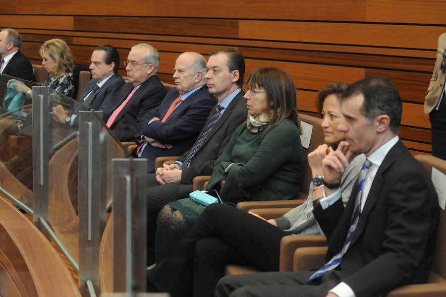 Entrega de medallas en las Cortes de Castilla y León