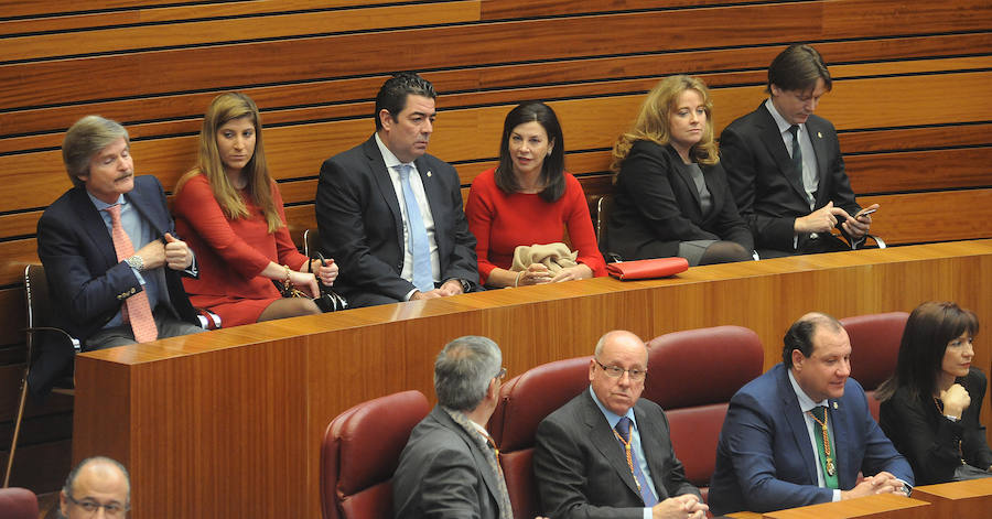 Entrega de medallas en las Cortes de Castilla y León