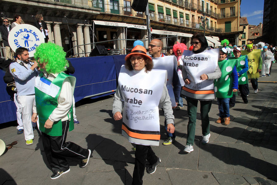 Desfile de comparasas en Segovia