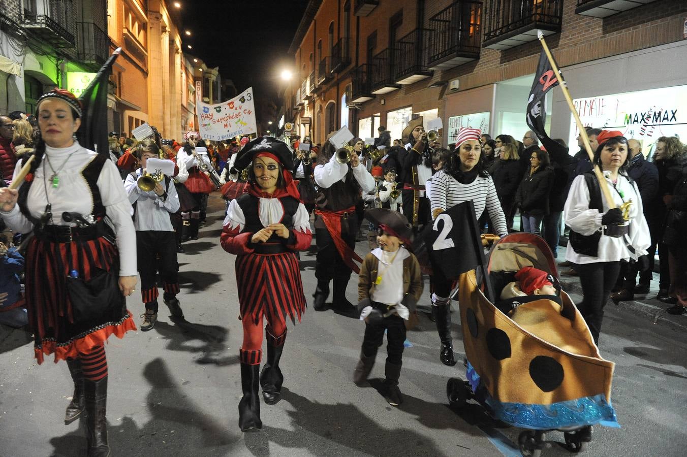 Desfile de Carnaval por las calles de Medina del Campo