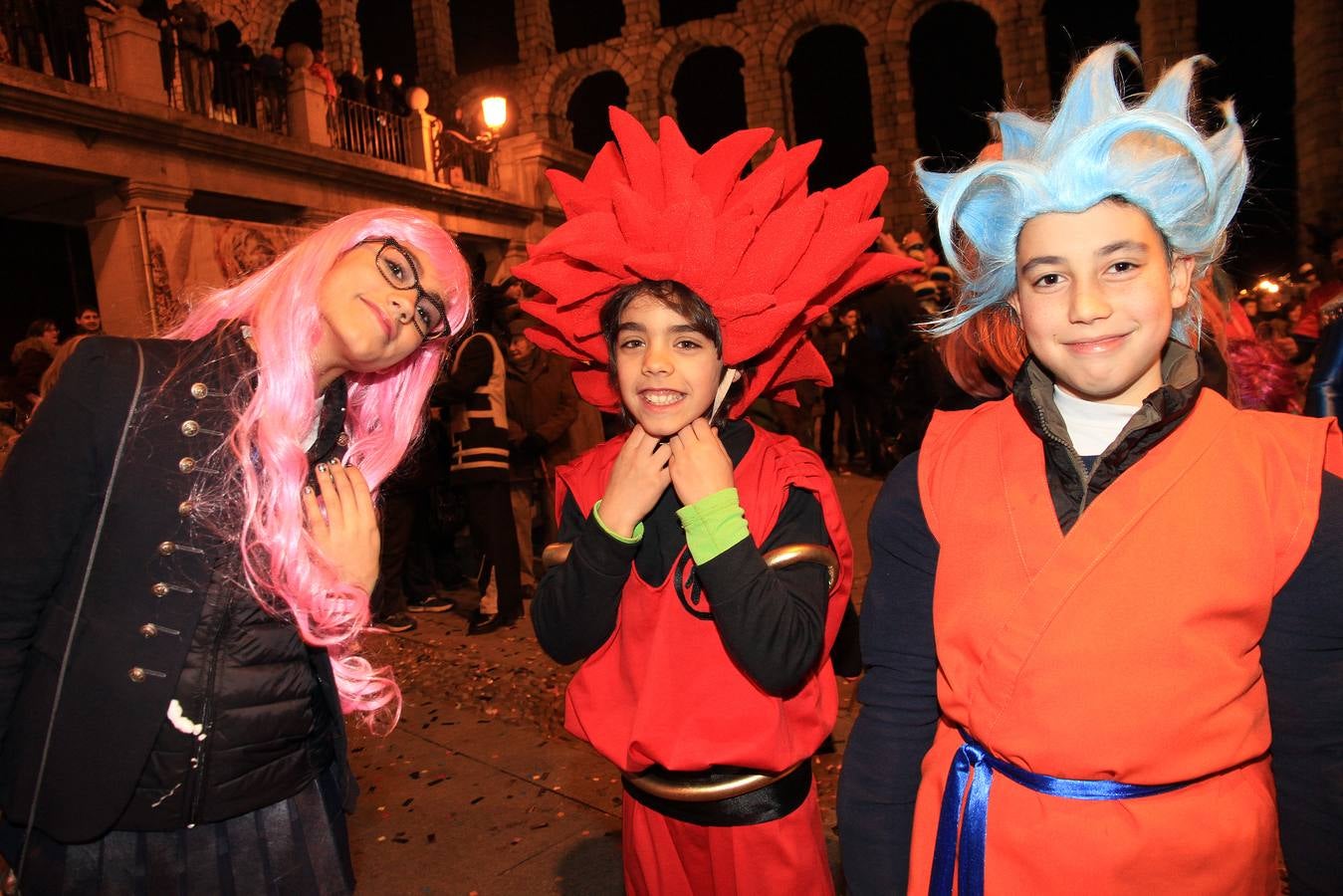 Segovia disfruta del martes de carnaval con un animado desfile