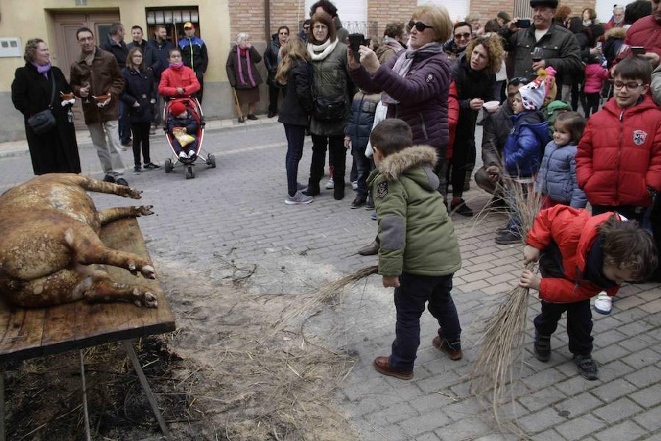 IX Jornada de la Matanza y del vino de la Ribera del Duero del Valle del Cuco en Corrales de Duego