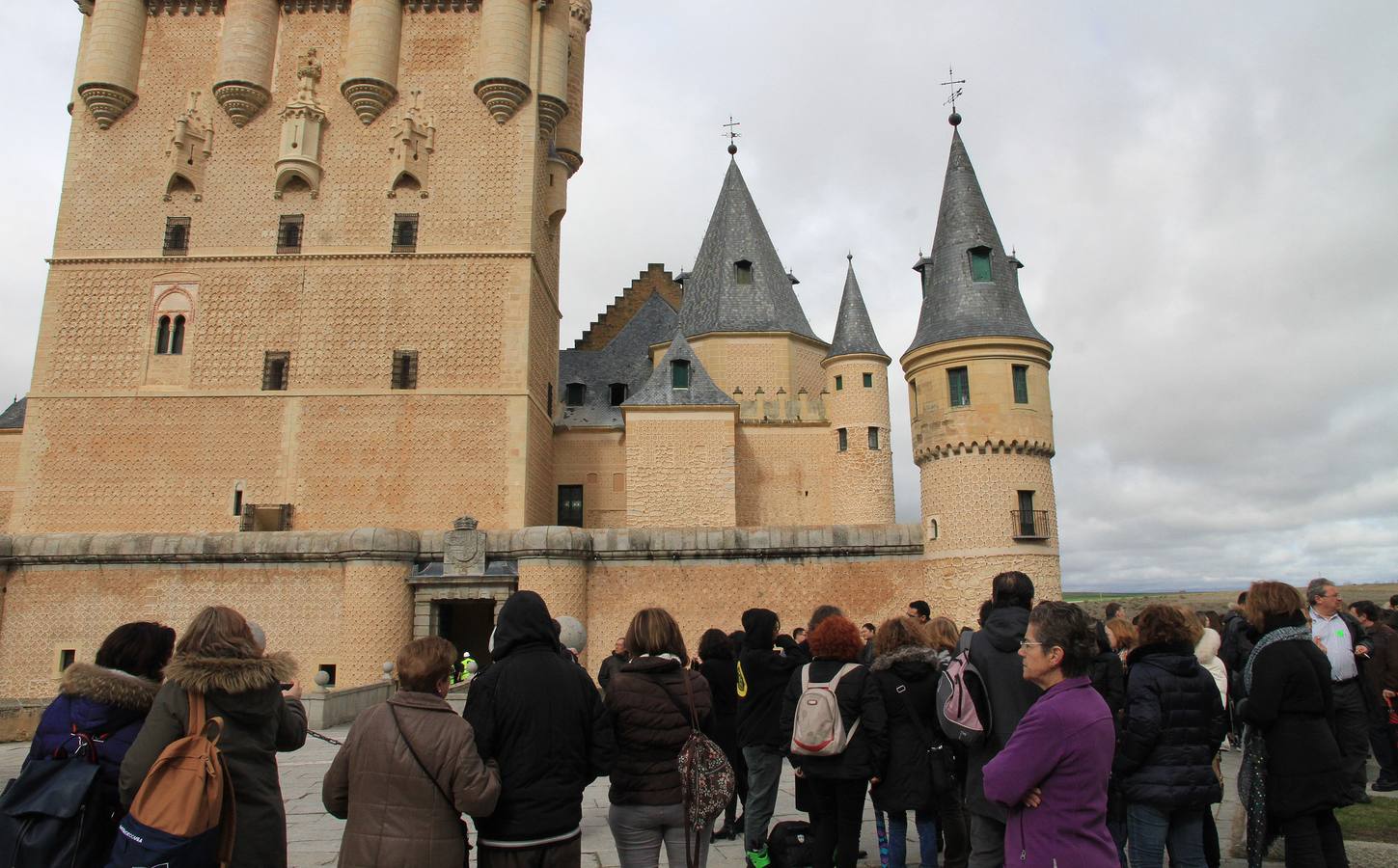 Un simulacro en el Alcázar de Segovia recuerda el incendio que destruyó la fortaleza en 1862