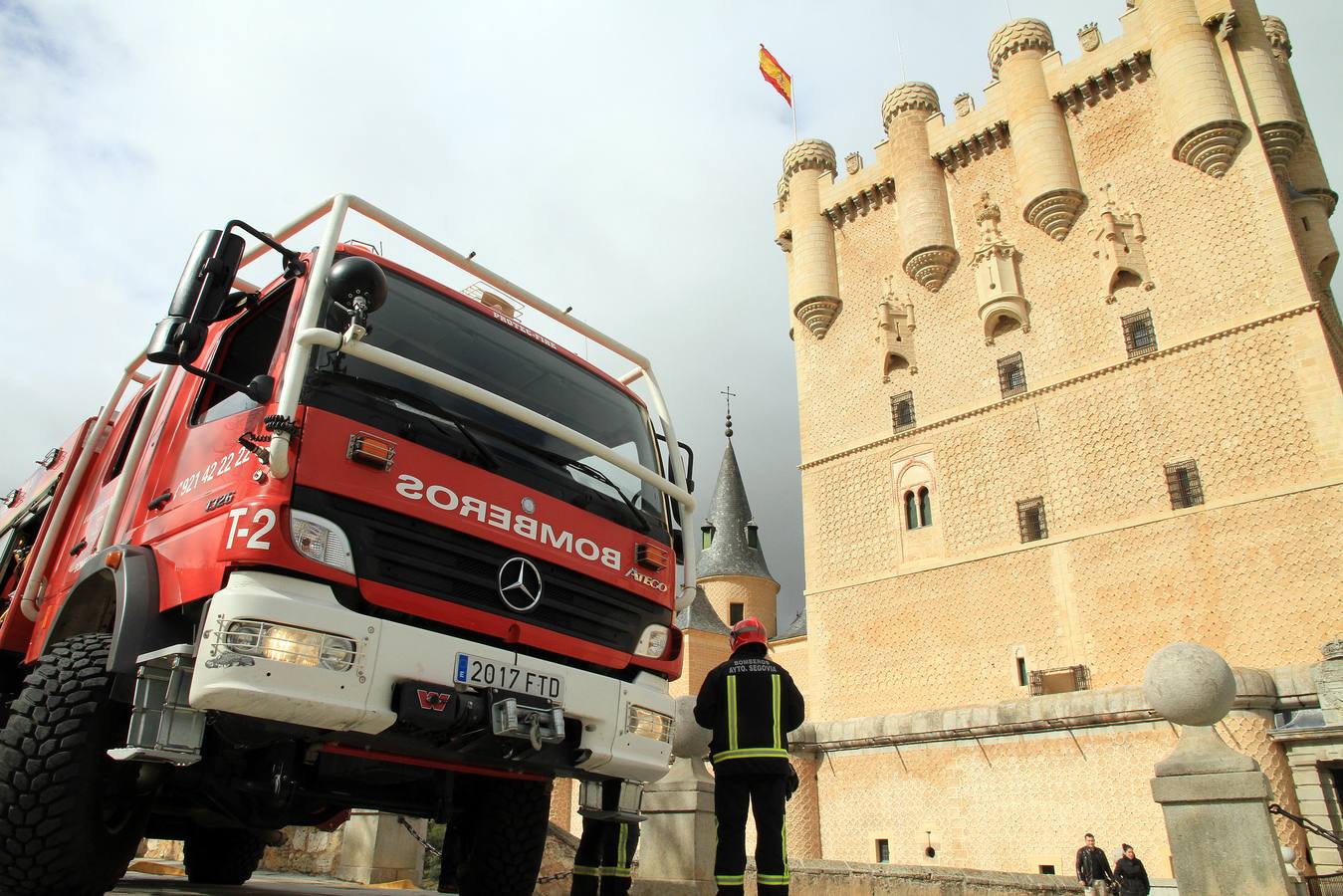 Un simulacro en el Alcázar de Segovia recuerda el incendio que destruyó la fortaleza en 1862