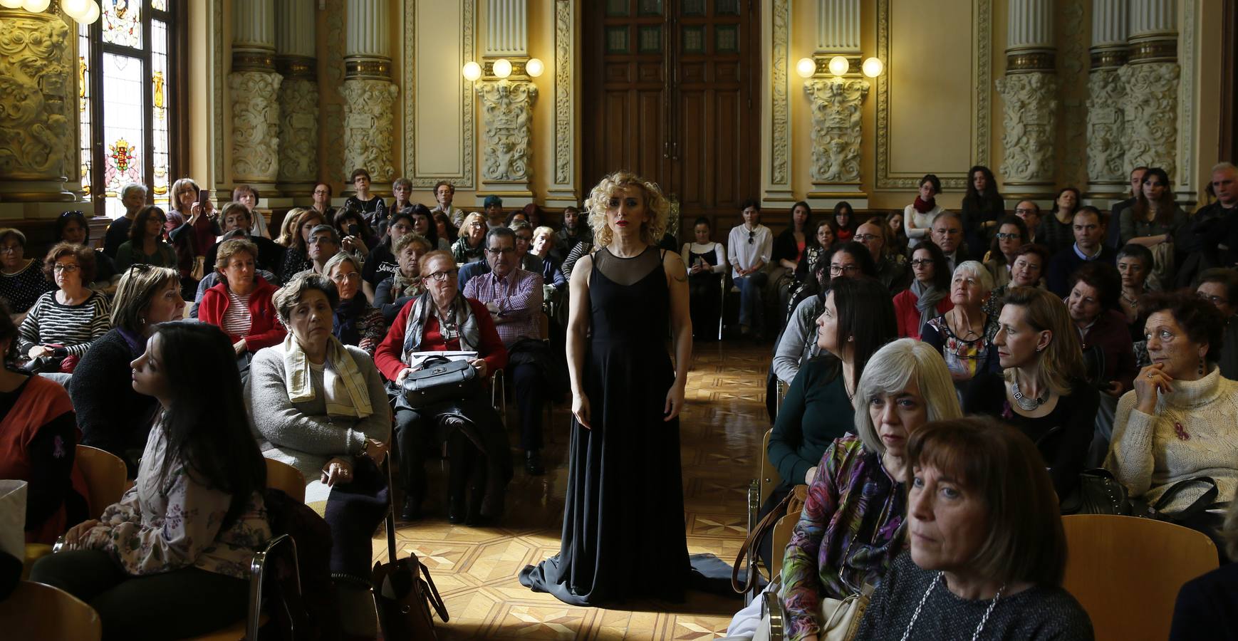 Lectura del manifiesto del Día Internacional de la Mujer en el Ayuntamiento de Valladolid