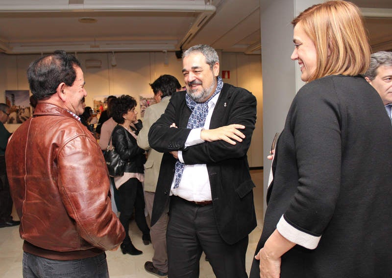 Inauguración de la exposición &#039;Un año en imágenes 2016&#039; de Palencia (1/2)