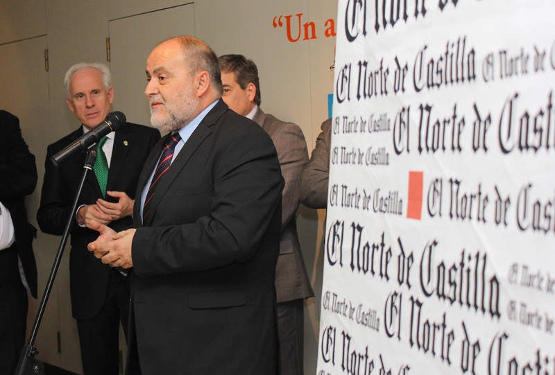 Inauguración de la exposición &#039;Un año en imágenes 2016&#039; de Palencia (1/2)