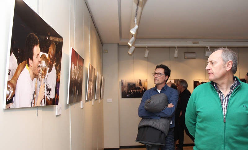 Inauguración de la exposición &#039;Un año en imágenes 2016&#039; de Palencia (1/2)