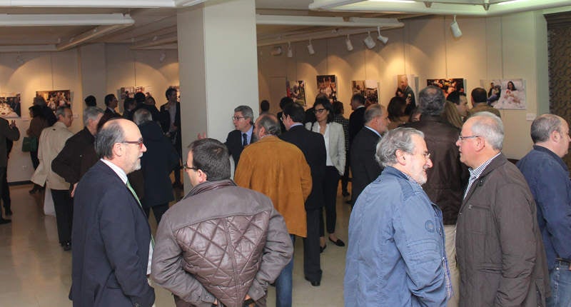 Inauguración de la exposición &#039;Un año en imágenes 2016&#039; de Palencia (1/2)