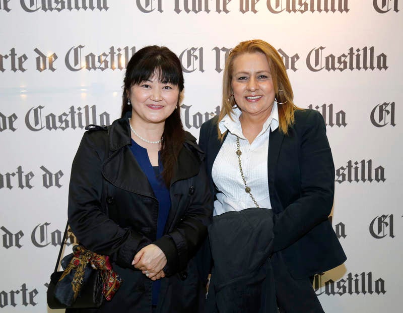 Akiko Sawada y Gloria Páez.