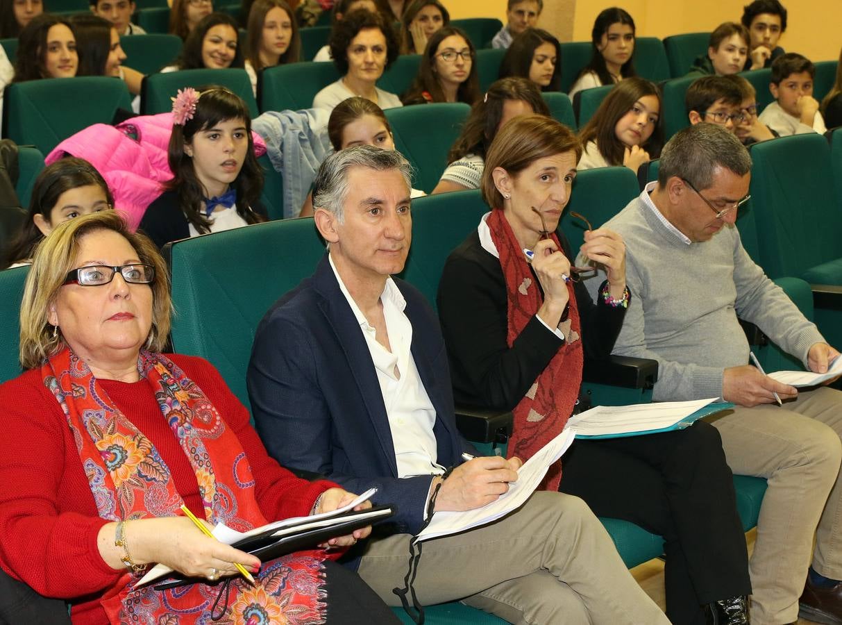 Semifinal del primer Certamen de Lectura en Público celebrada en Segovia