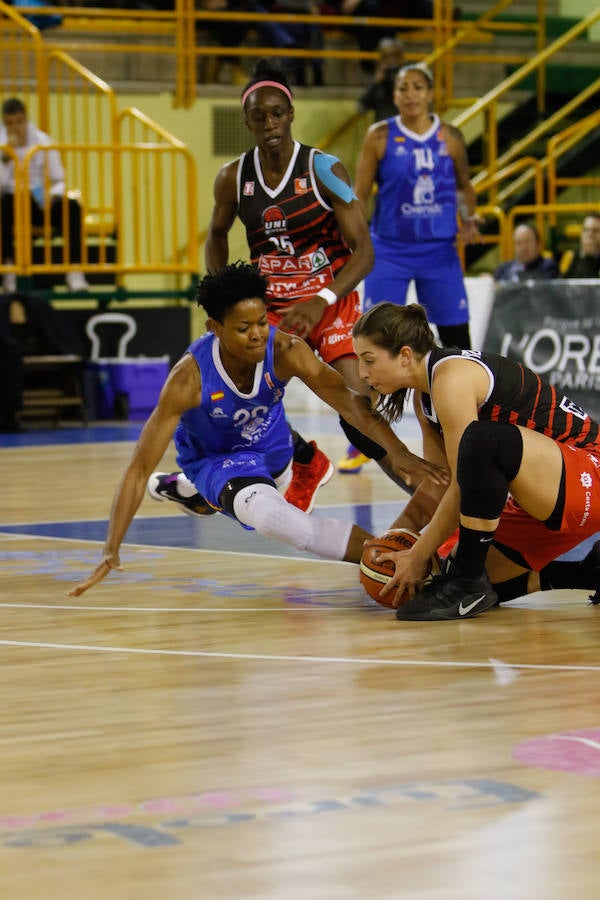 Victoria del Perfumerías Avenida ante el Girona (67-60)