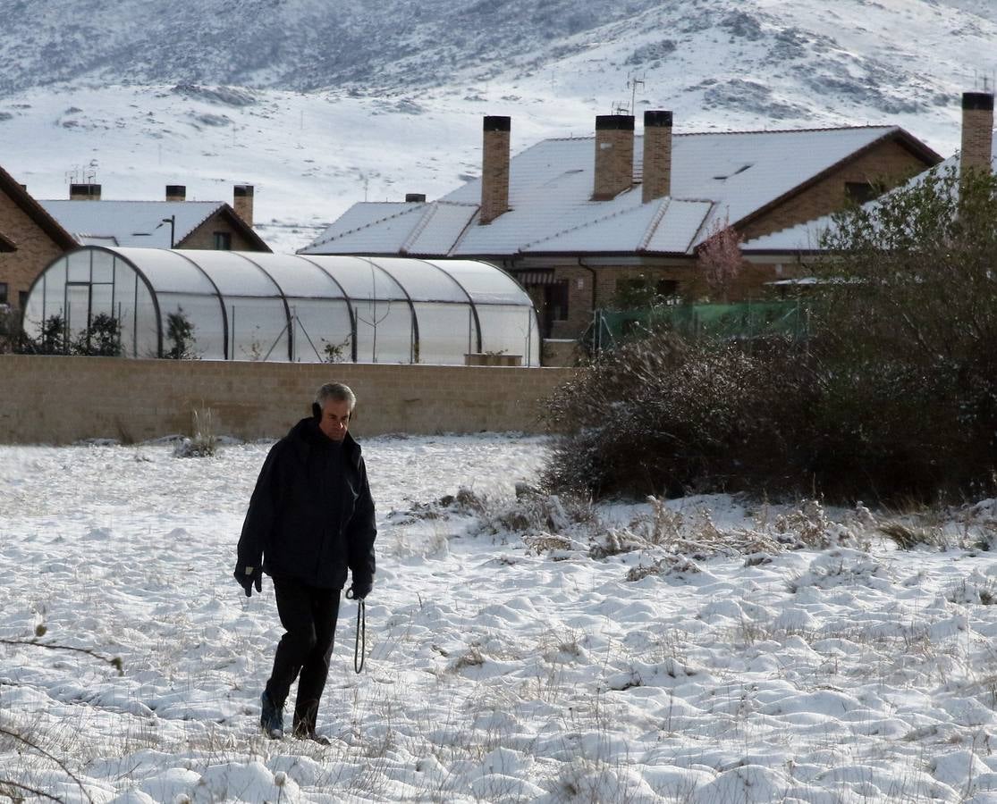 Jornada de frío invernal y nieve en Segovia