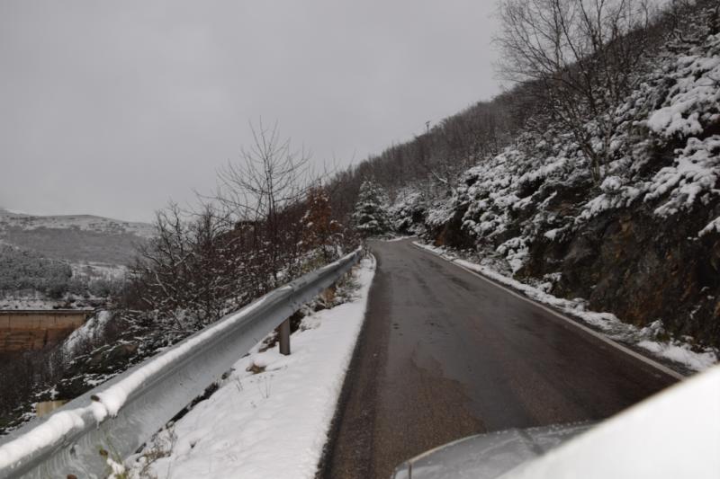 La nieve tiñe de blanco el norte de Palencia