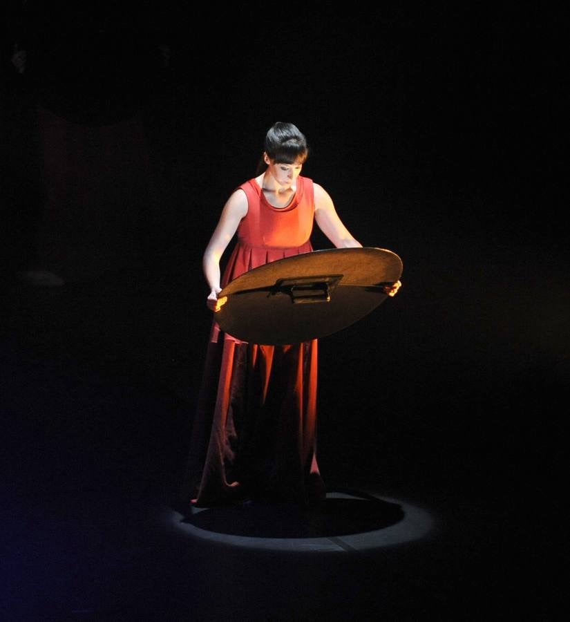 Abracalabradanza llena la sala Concha Velasco del LAVA con el espectáculo infantil &#039;Vuelos&#039;