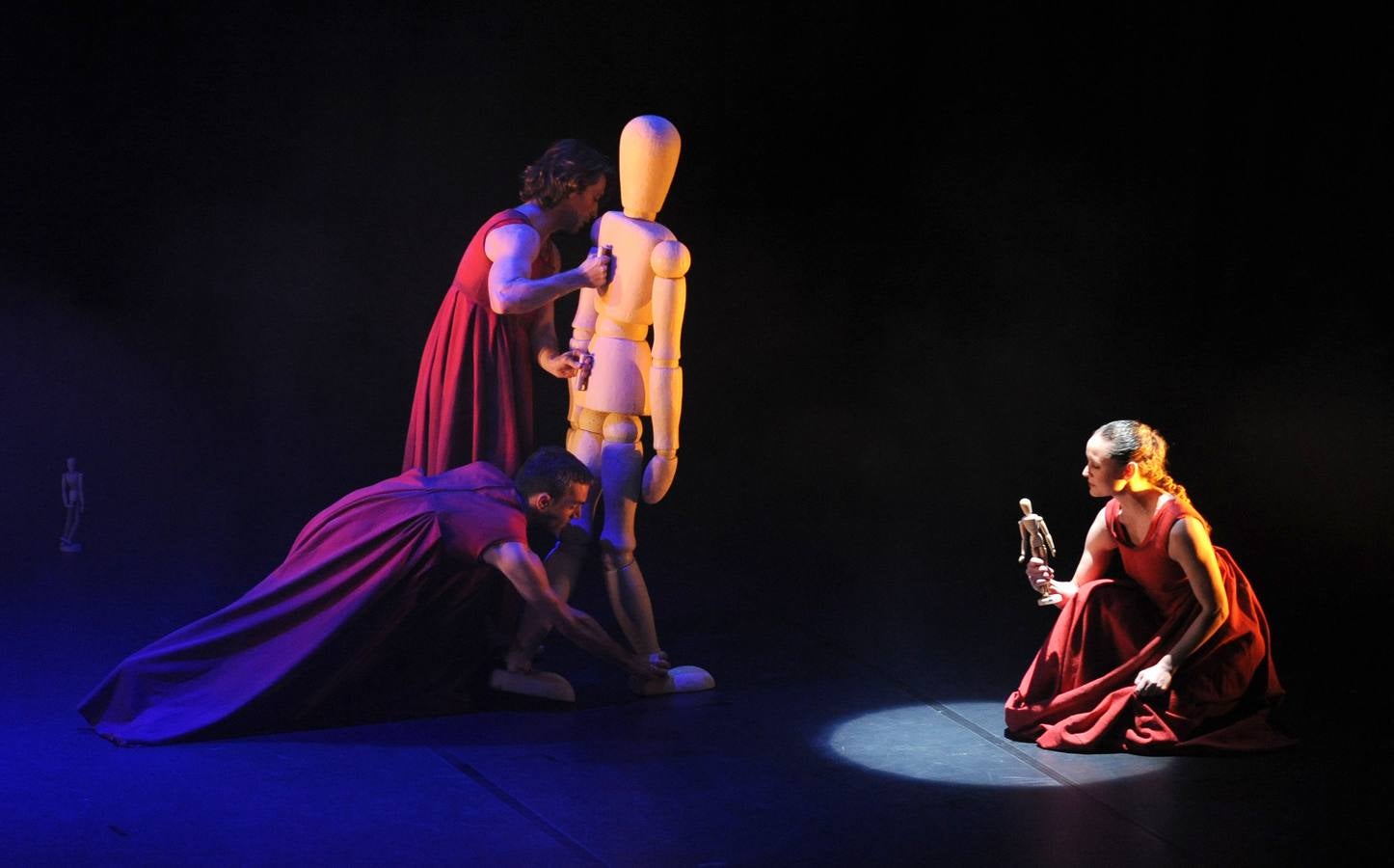 Abracalabradanza llena la sala Concha Velasco del LAVA con el espectáculo infantil &#039;Vuelos&#039;