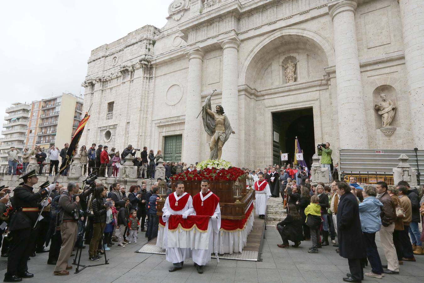 Cofradía de Nuestro Padre Jesús Resucitado, María Santísima de la Alegría y las Lágrimas de San Pedro de Valladolid