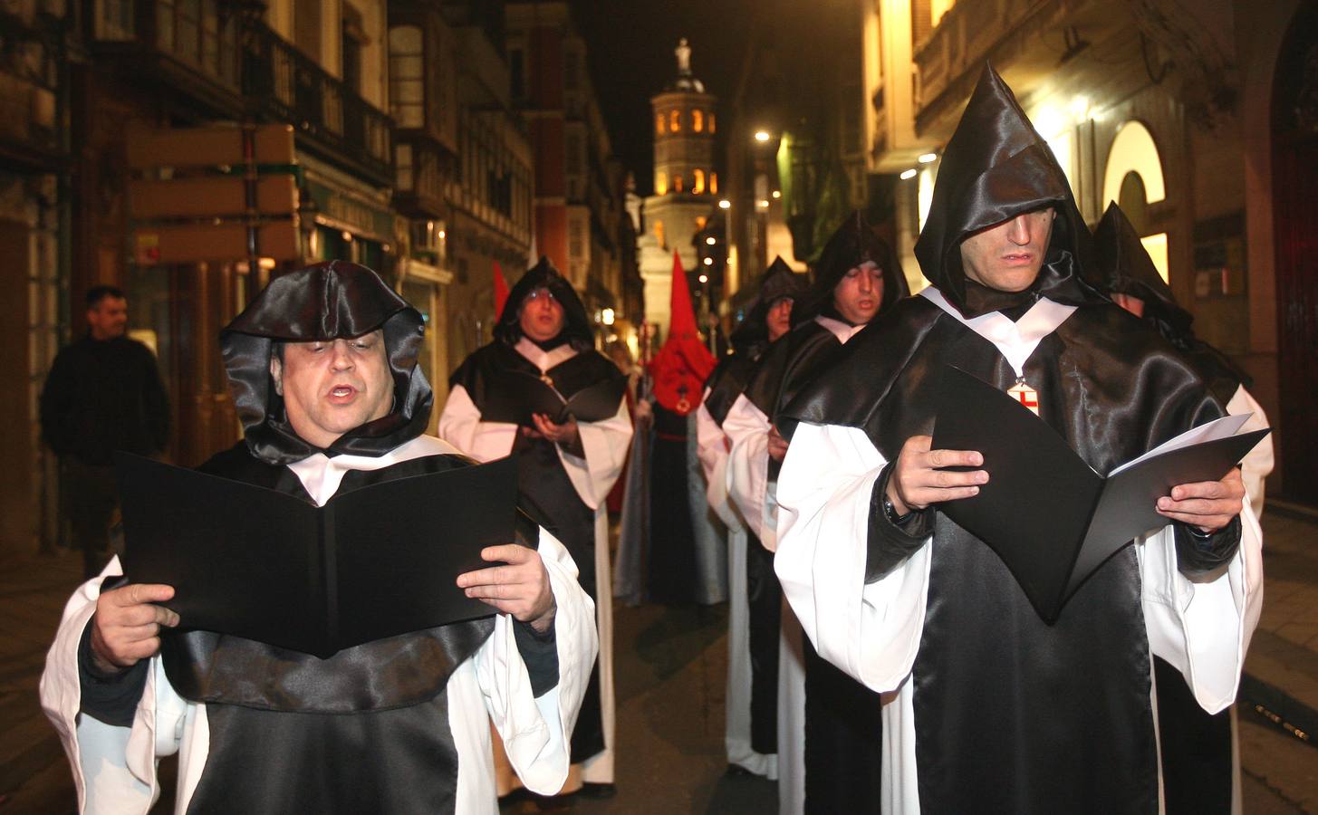 Cofradía de Nuestro Padre Jesús Resucitado, María Santísima de la Alegría y las Lágrimas de San Pedro de Valladolid