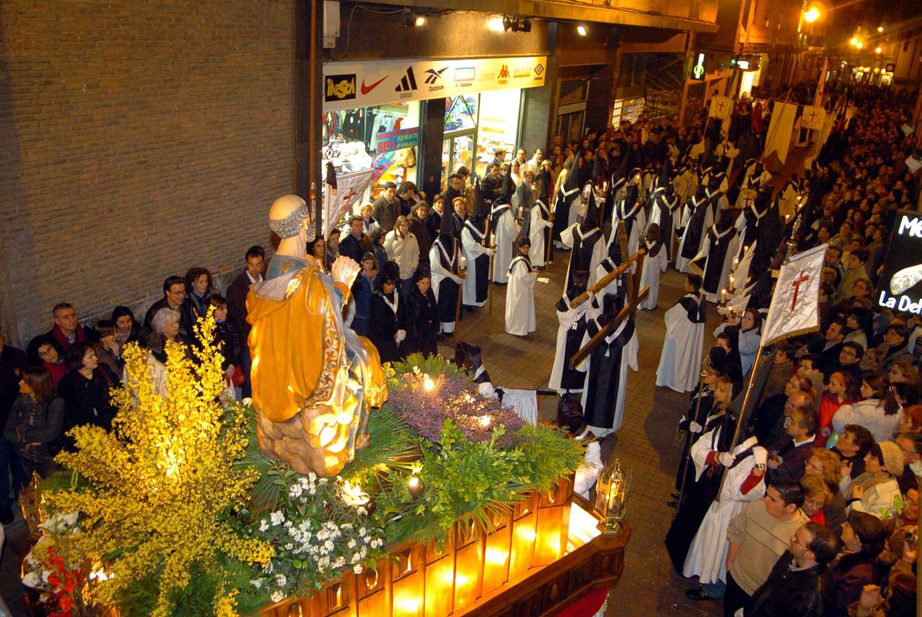 Cofradía de Nuestro Padre Jesús Resucitado, María Santísima de la Alegría y las Lágrimas de San Pedro de Valladolid