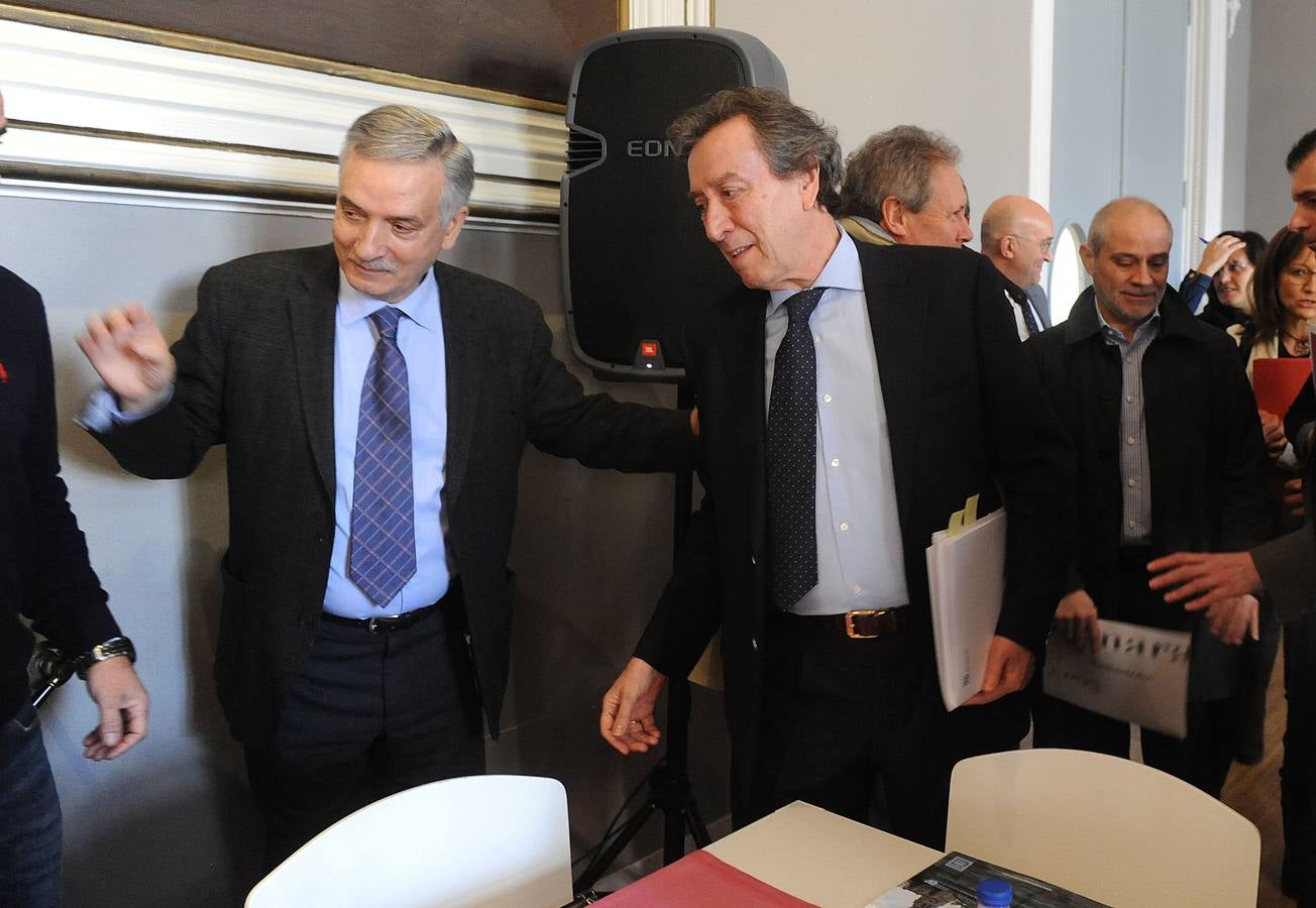 José Antonio de Santiago-Juárez preside en Medina de Rioseco el Consejo de Dirección Abierto