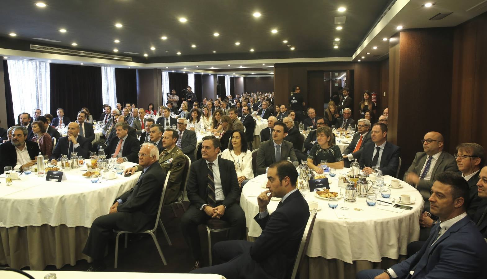 Foro Económico de El Norte de Castilla con el formador Victor Küppers