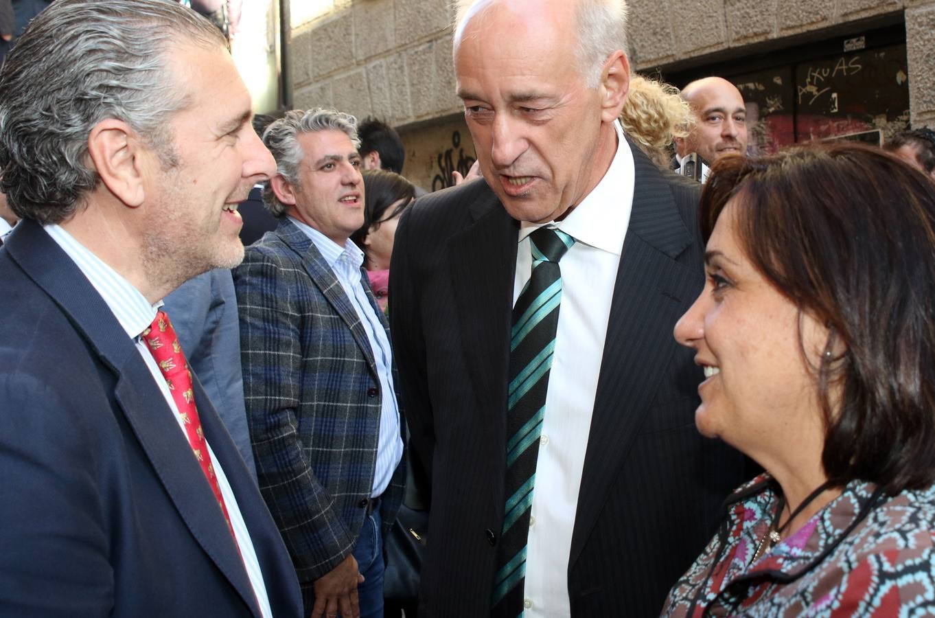 La Agrupación Segoviana de Empresarios del Transporte entrega los Acueductos de Plata