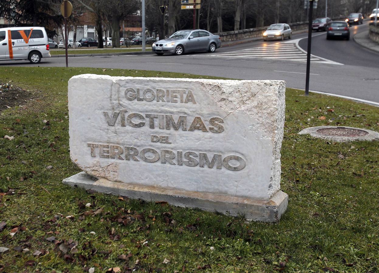 Homenaje a la víctimas del terrorismo en la rotonda de la Avenida de Cuba.