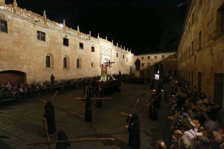 Procesión del Silencio de la Hermandad Universitaria de Salamanca