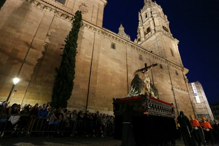 Procesión del Silencio de la Hermandad Universitaria de Salamanca