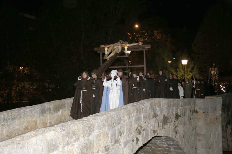 Procesión de Luz y Tinieblas en Palencia