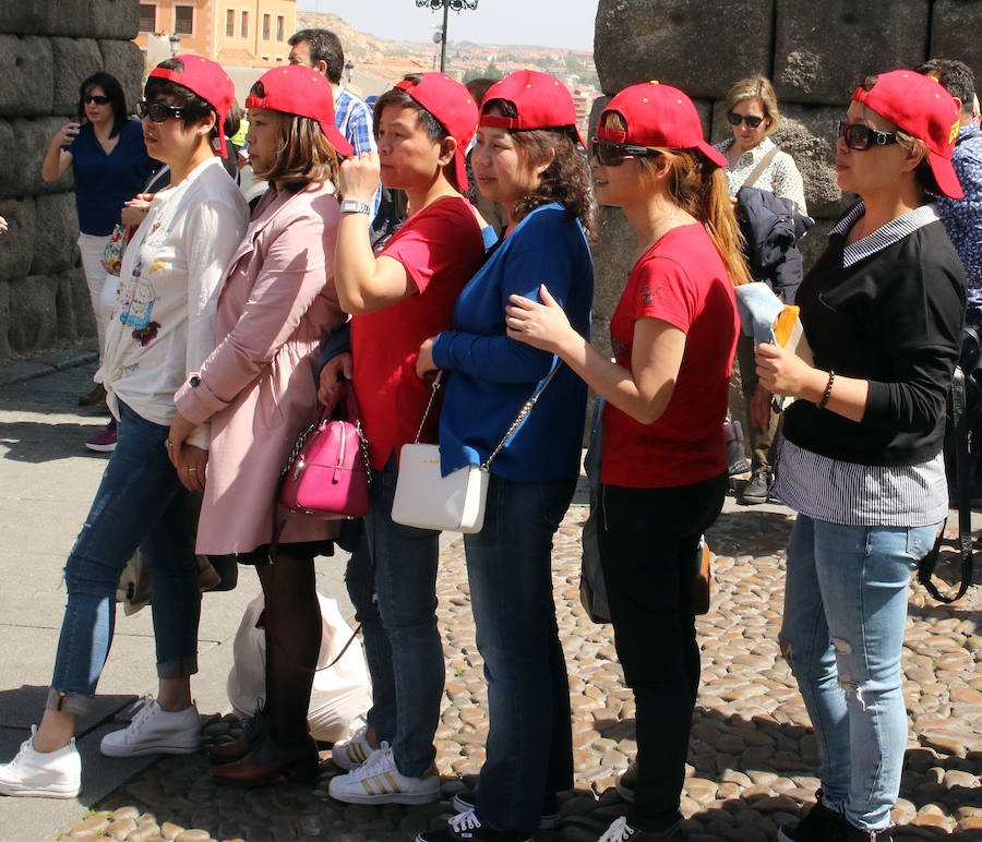 Los turistas llenan Segovia durante el Viernes y el Sábado Santo