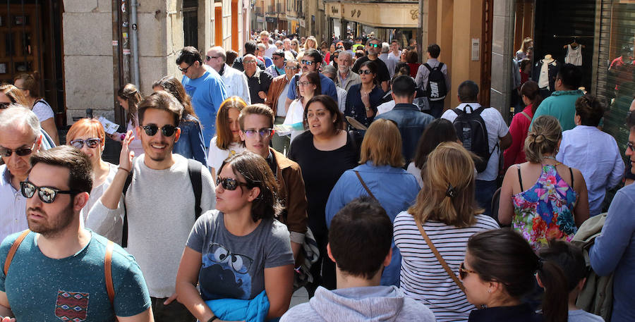 Los turistas llenan Segovia durante el Viernes y el Sábado Santo
