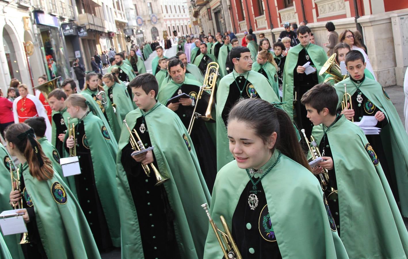 El Rompimineto del Velo pone fin a la Semana Santa palentina