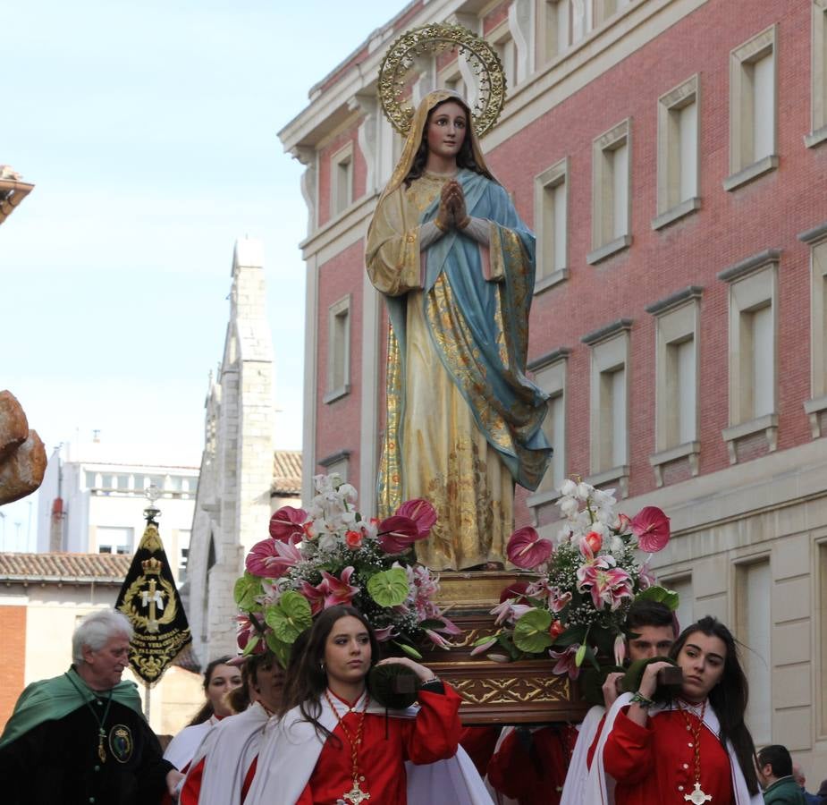 El Rompimineto del Velo pone fin a la Semana Santa palentina