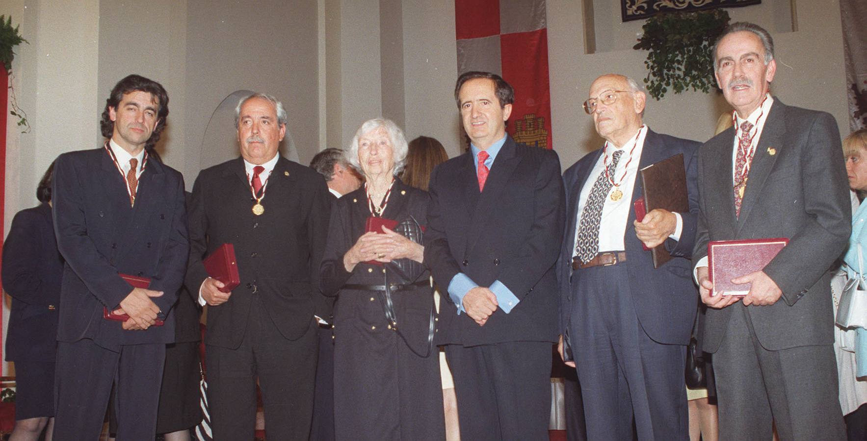 1996. Las Letras: Francisco Rodríguez Adrados; Las Artes: Antonio Giménez Rico; Protección de Medio Ambiente: Fundación Oso Pardo; Ciencias Sociales y Humanidades: Marjorie Grice Hutchinson; Investigación Científica y Técnica: Antonio Rodríguez Torresa.