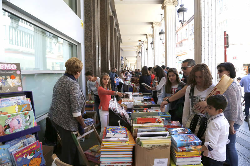 Día del Libro en la Calle Mayor de Palencia
