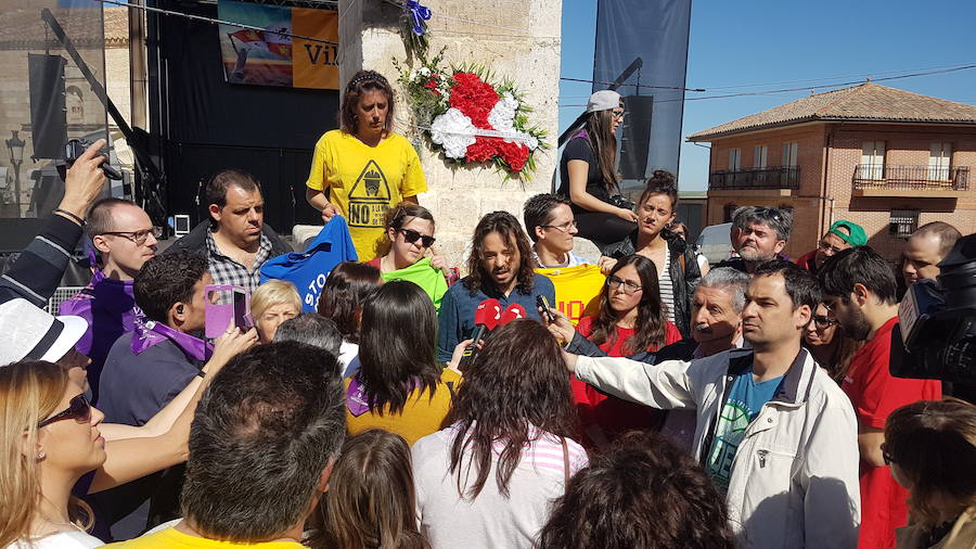 Intervenciones ante el monolito de Villalar de los Comuneros