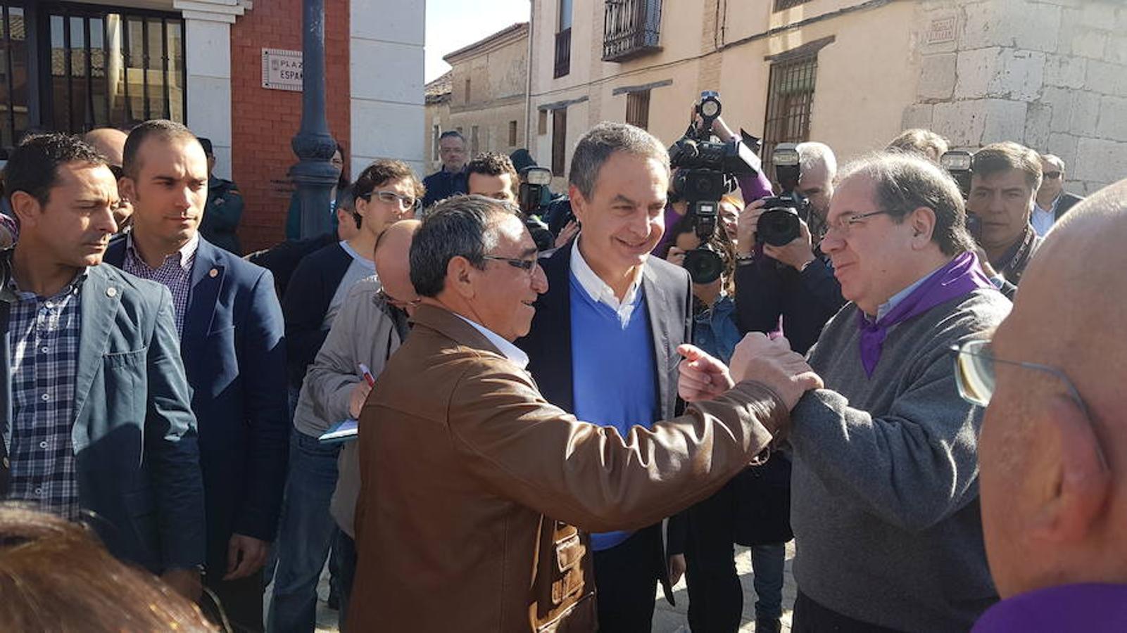 El expresidente Zapatero visita Villalar de los Comuneros en el Día de Castilla y León