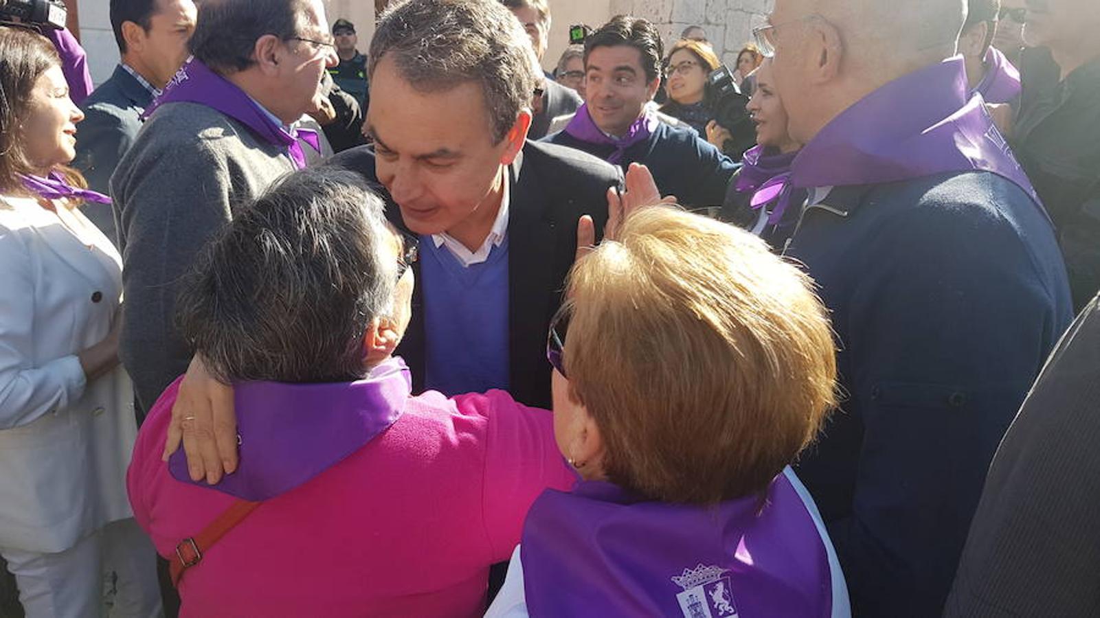 El expresidente Zapatero visita Villalar de los Comuneros en el Día de Castilla y León