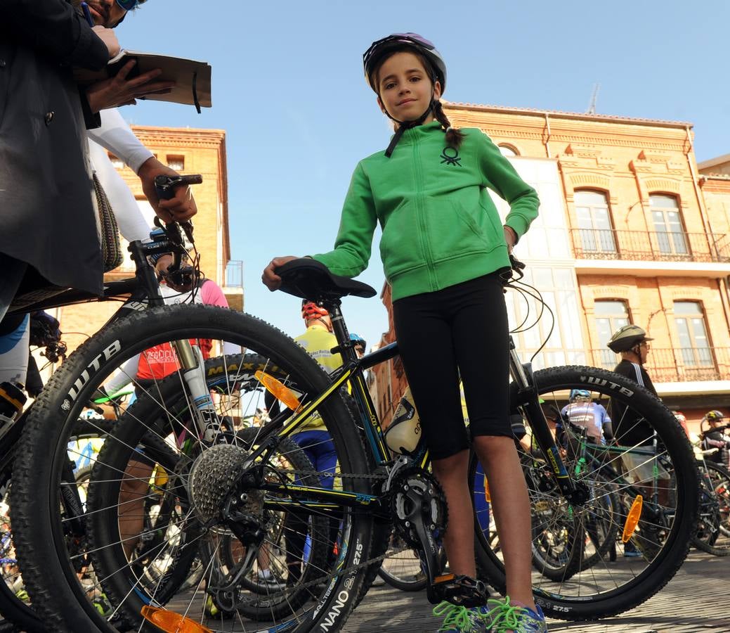 Marcha cicloturista organizada con motivo de la III Feria de Enoturismo de la Ruta del Vino de Rueda