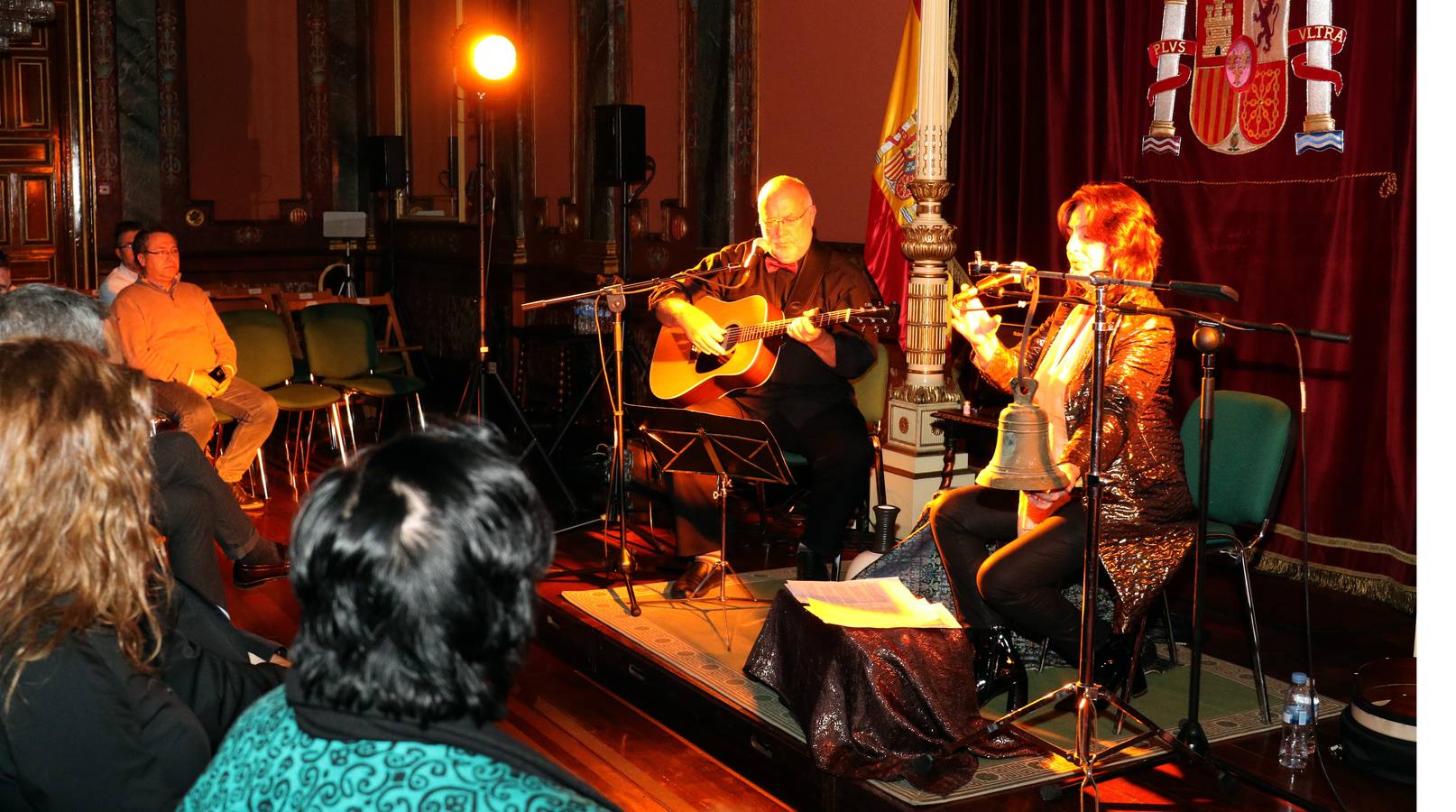 Begoña Olavide y Javier Bergia ponen música a los versos en el Aula de Cultura de El Norte de Castilla