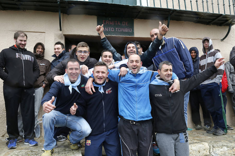 La pedrea del pan y el quesillo en Palencia 2/2