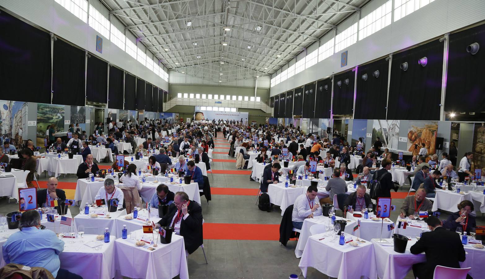 Arrancan en la Feria Internacional de Valladolid las catas a ciegas del Concurso Mundial de Bruselas