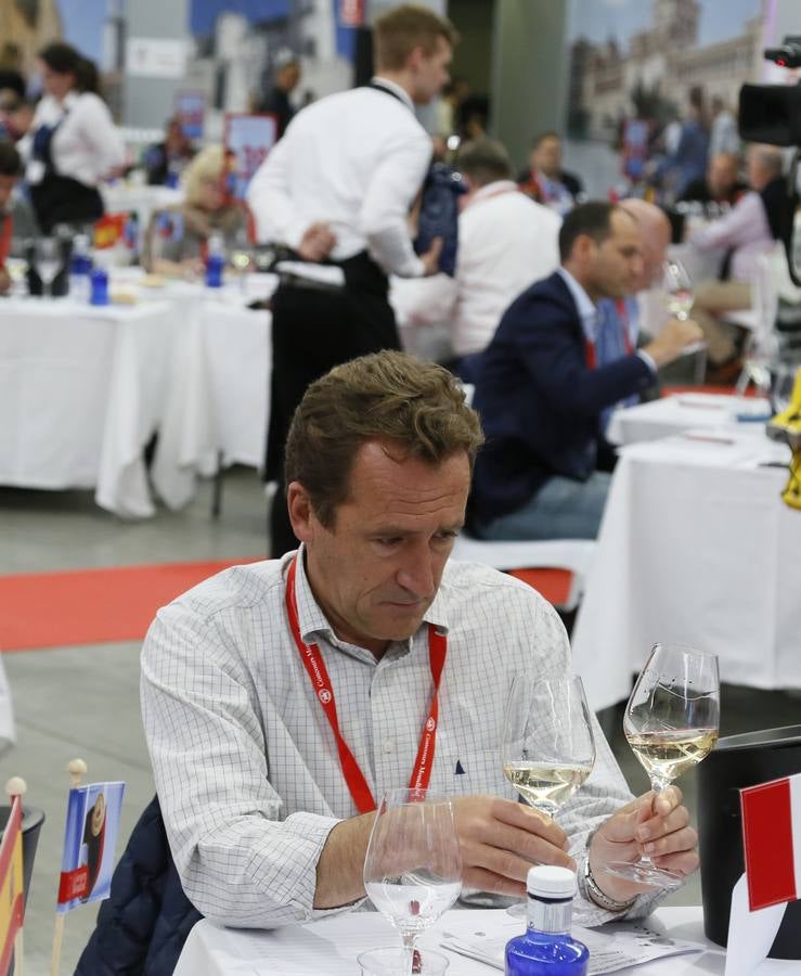 Arrancan en la Feria Internacional de Valladolid las catas a ciegas del Concurso Mundial de Bruselas