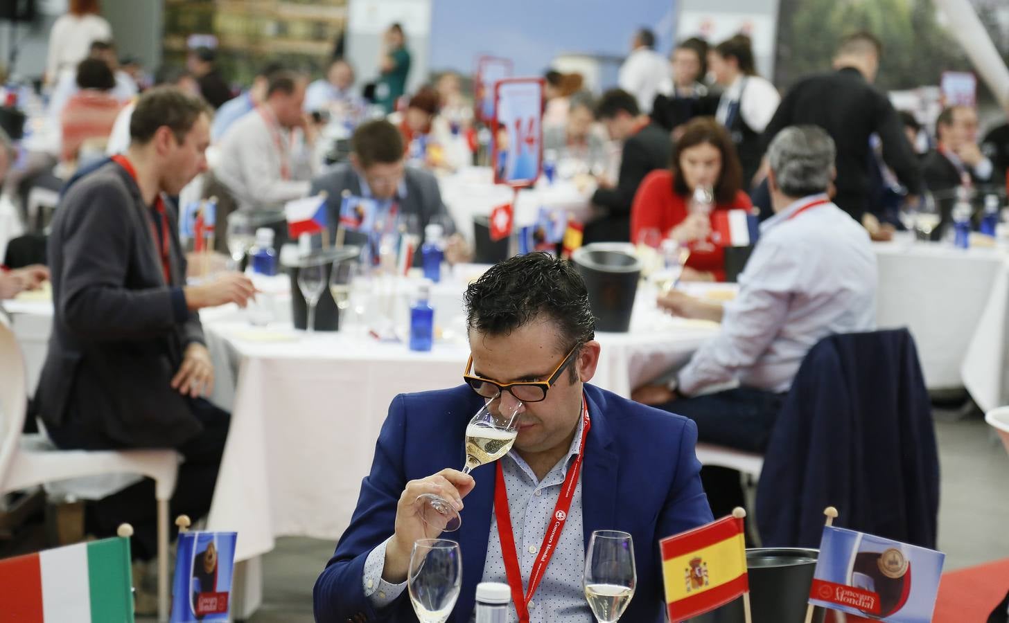 Arrancan en la Feria Internacional de Valladolid las catas a ciegas del Concurso Mundial de Bruselas