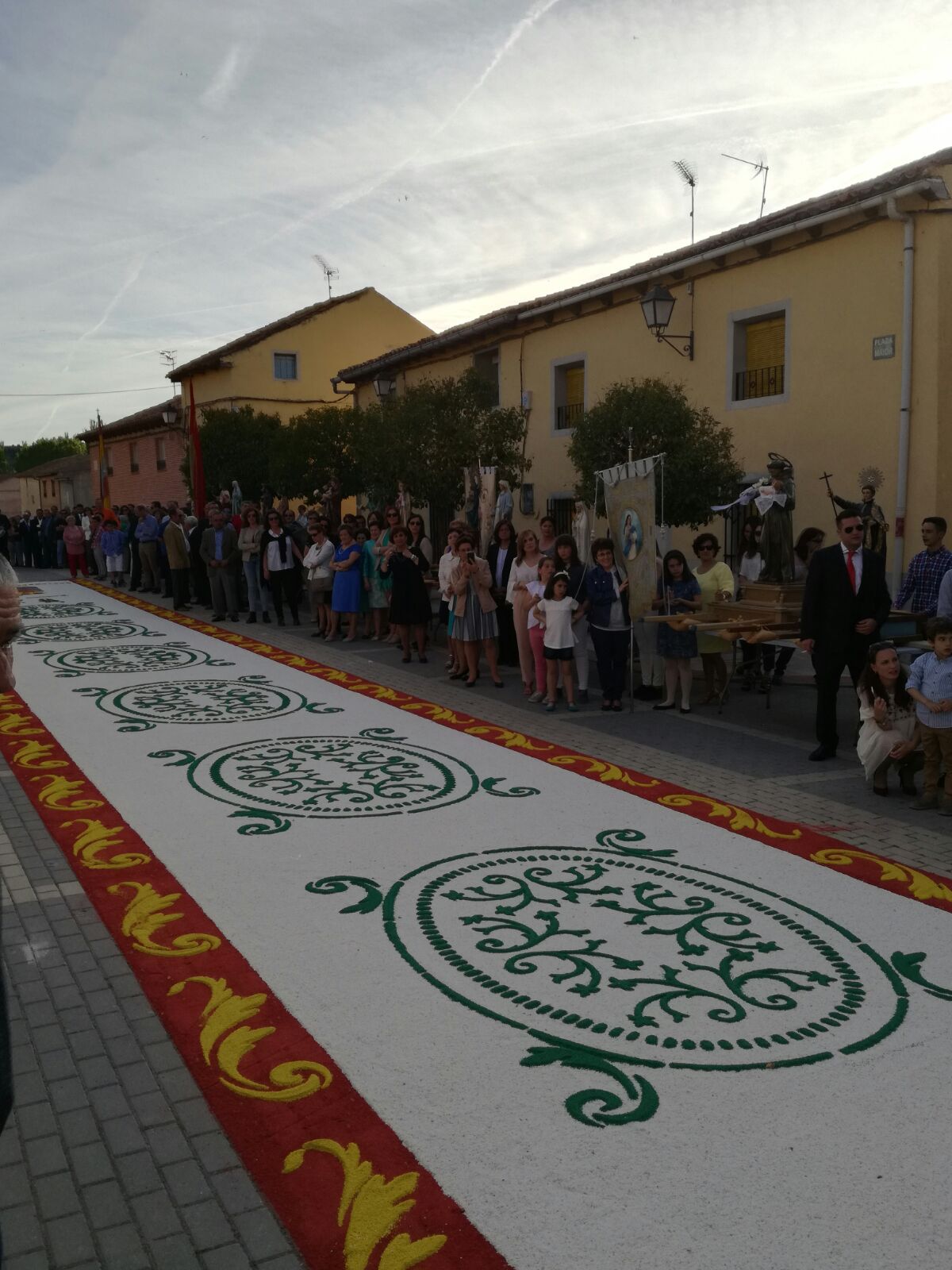 Los vecinos de Castrodeza honran a San Miguel